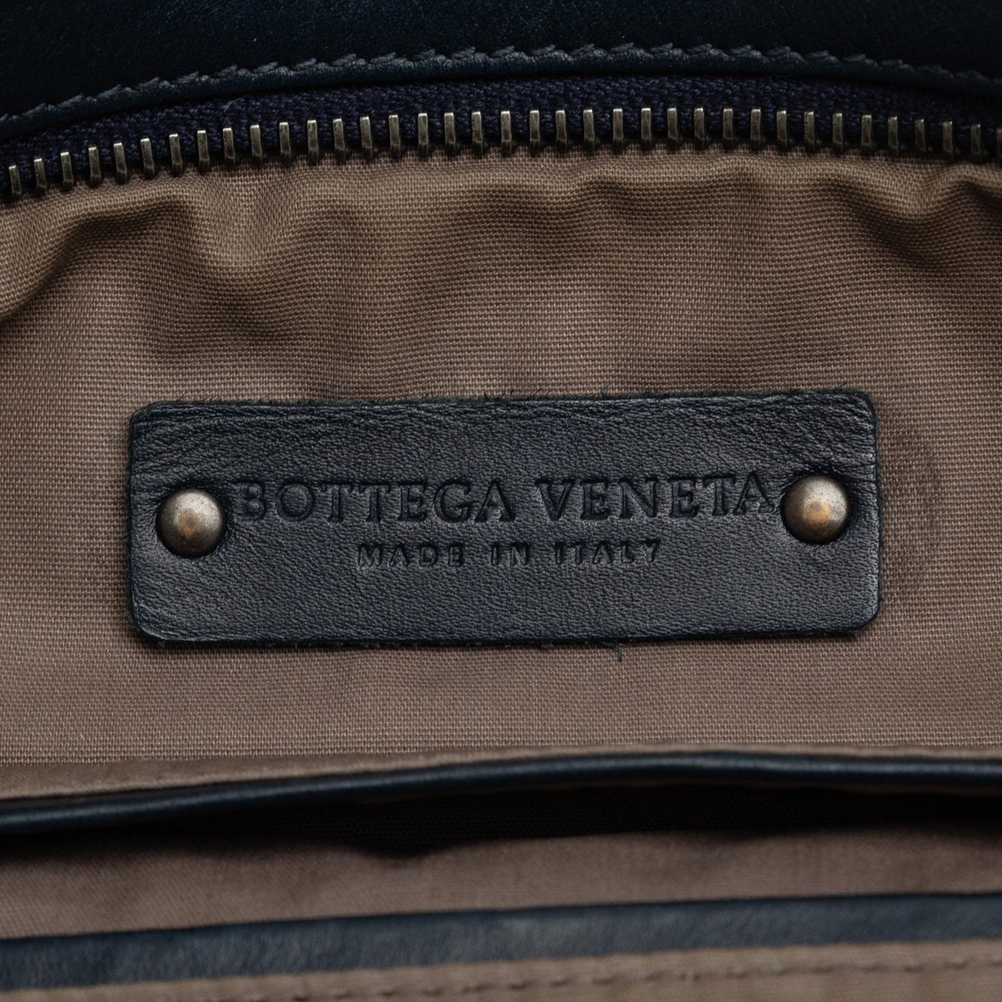 Bottega Veneta Intrecciato Crossbody (SHG-CetX2r)
