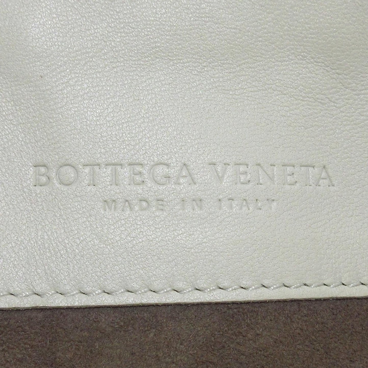 Bottega Veneta Intrecciato Flap Crossbody Bag (SHG-wEXfxE)