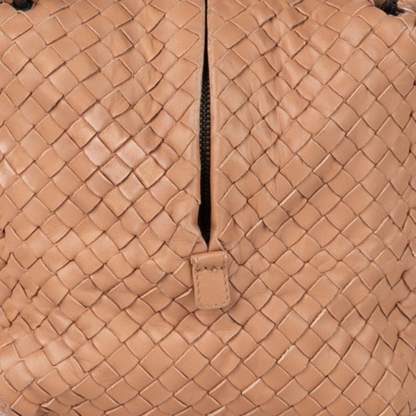Bottega Veneta Intrecciato Leather Crossbody Bag (SHG-YxKi26)