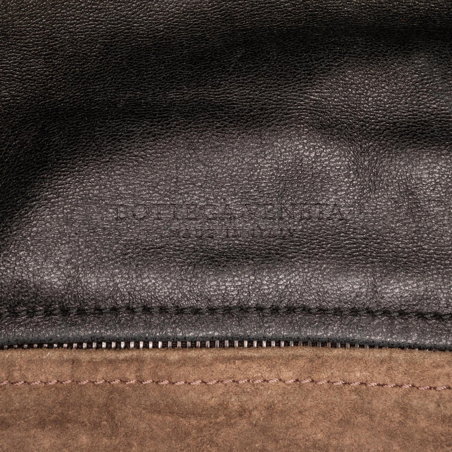 Bottega Veneta Intrecciato Nappa Crossbody Bag (SHG-neq37L)