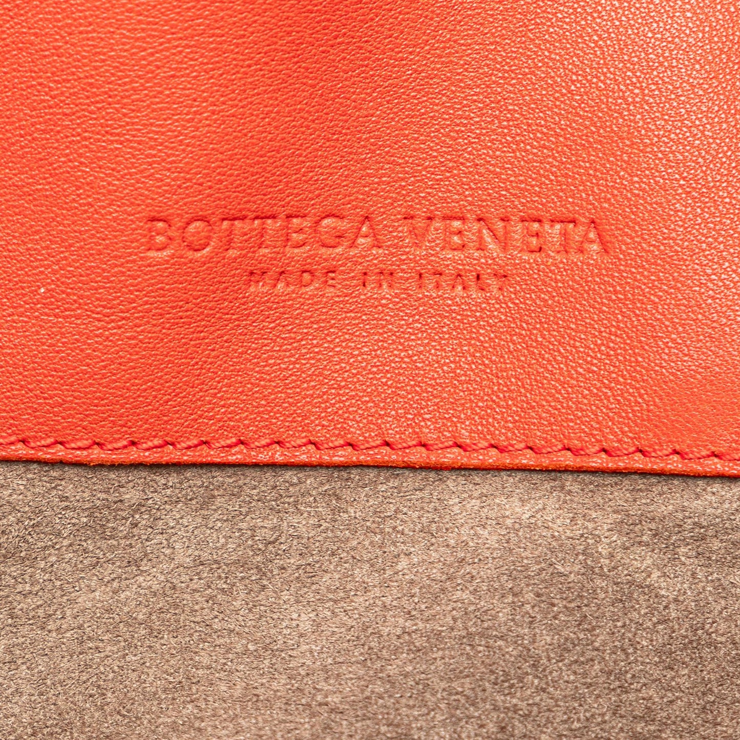 Bottega Veneta Intrecciato Nappa Julie Tote (SHG-pYQtKT)