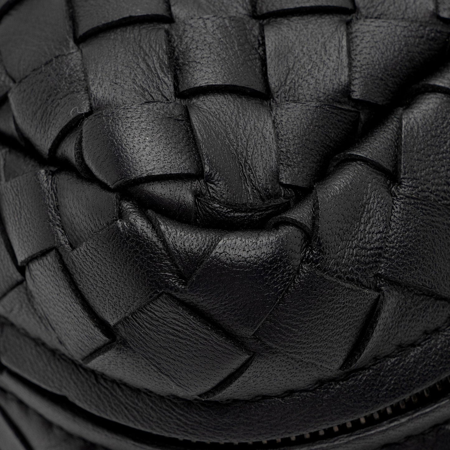 Bottega Veneta Intrecciato Nappa Olimpia Mini Chain Bag (SHF-5RIEaO)