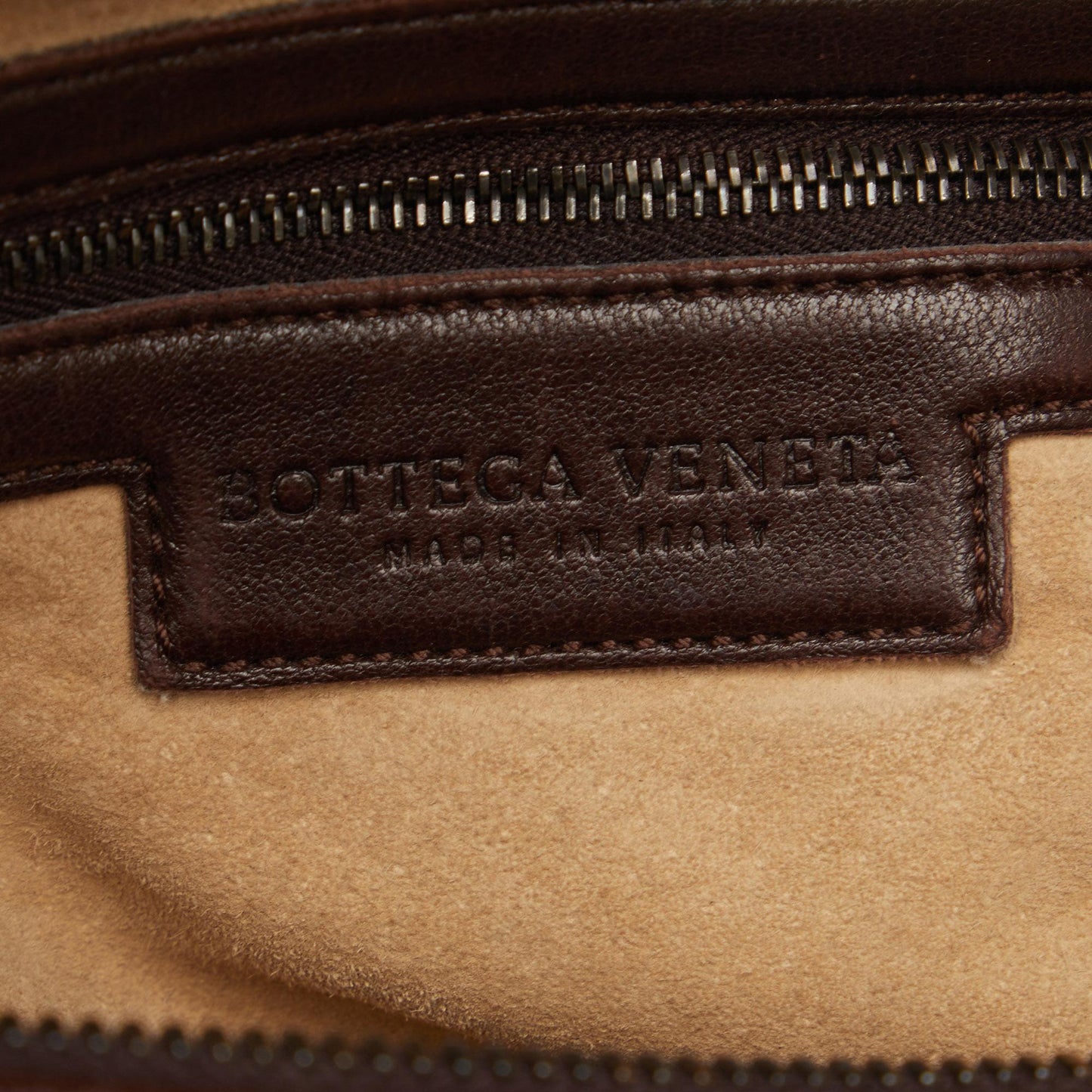 Bottega Veneta Intrecciato Shoulder Bag (SHG-nNX0if)