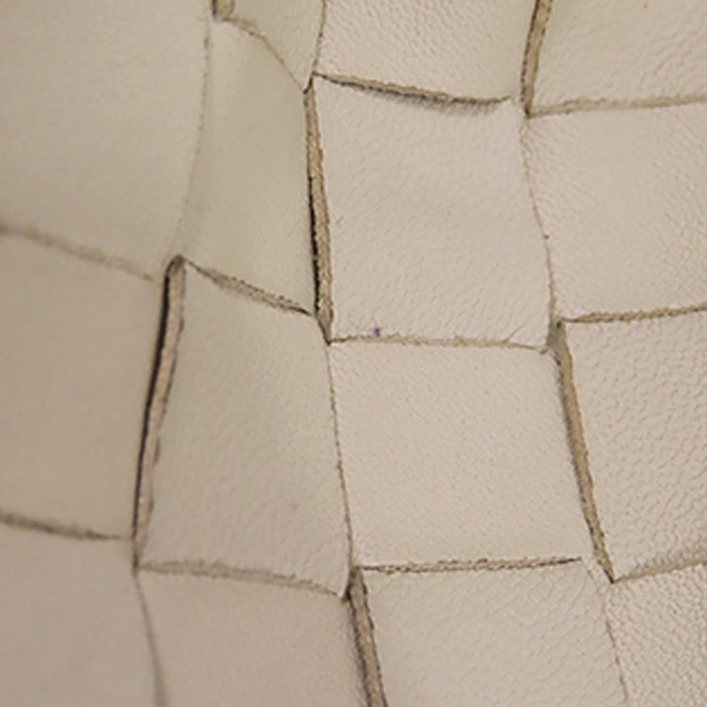 Bottega Veneta Intrecciato The Mini Pouch (SHG-G2TffH)
