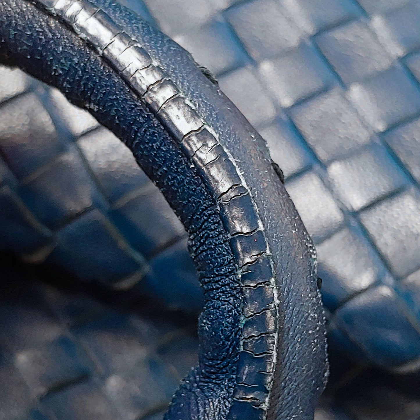 Bottega Veneta Intrecciato Tote Bag (SHG-3ZYX4x)