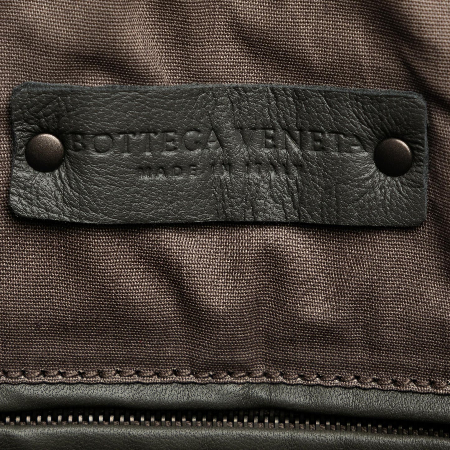 Bottega Veneta Intrecciato-Trimmed Leather Briefcase (SHG-XfagZD)