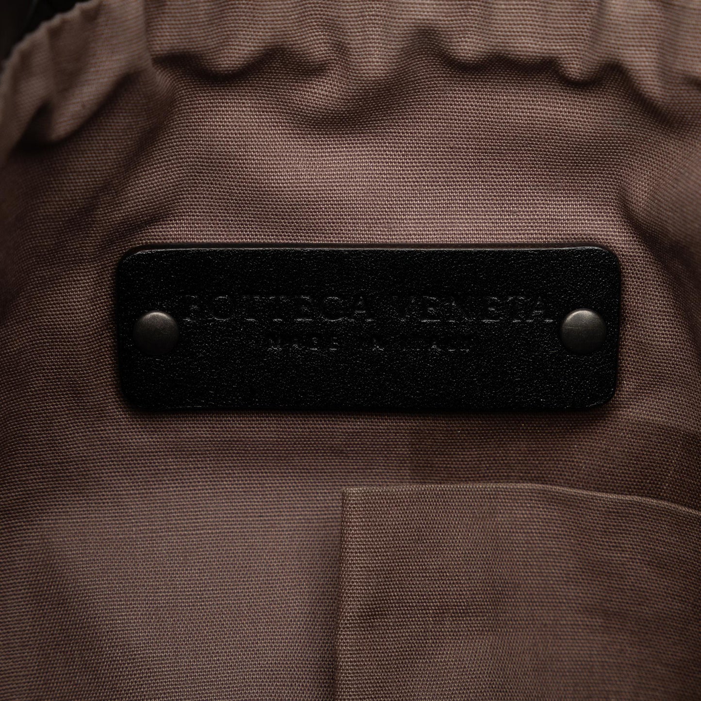 Bottega Veneta Intrecciomirage Trimmed Canvas Tote (SHG-OeLhp5)