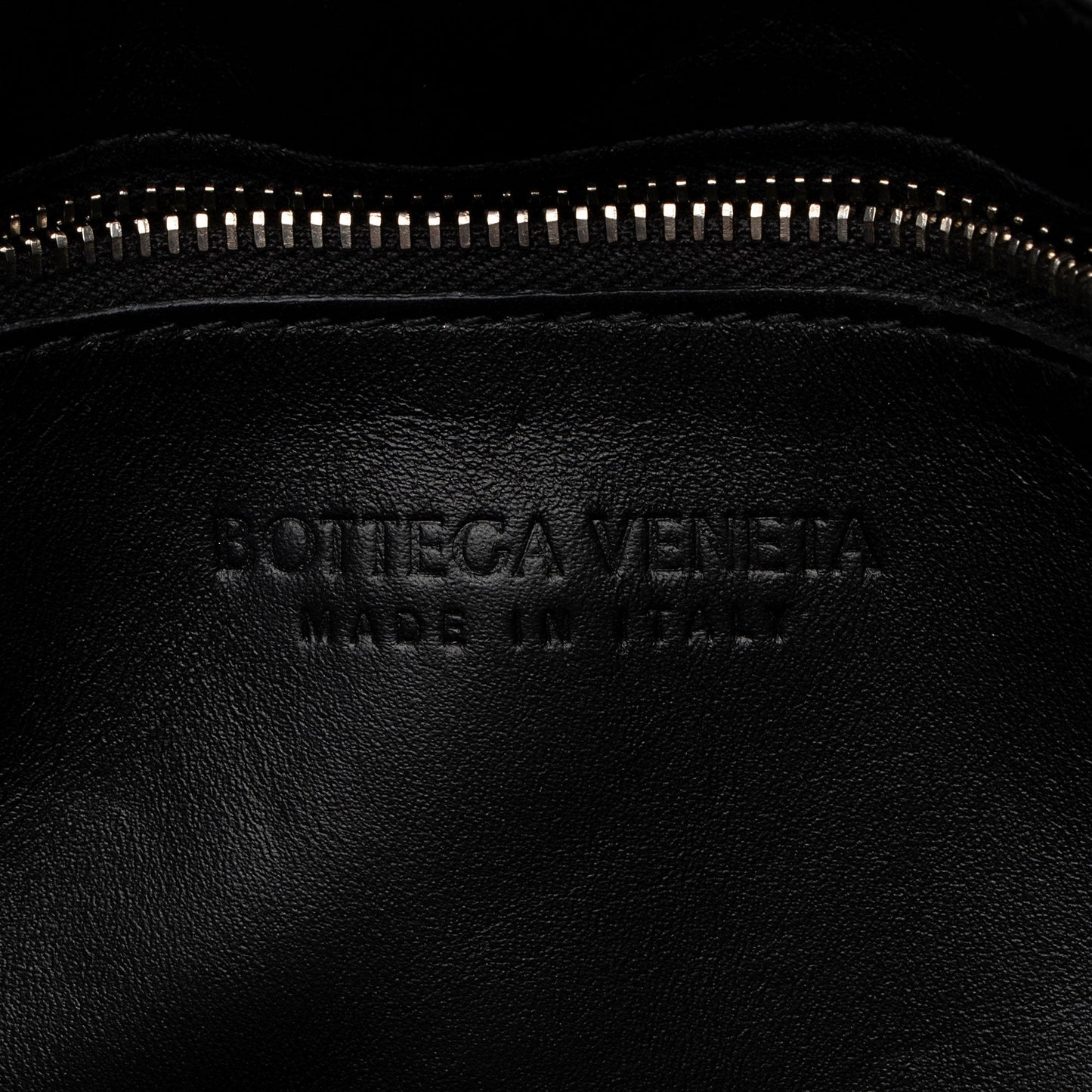 Bottega Veneta Lambskin Cassette Chain Maxi Shoulder Bag (SHF-JbNRjz)