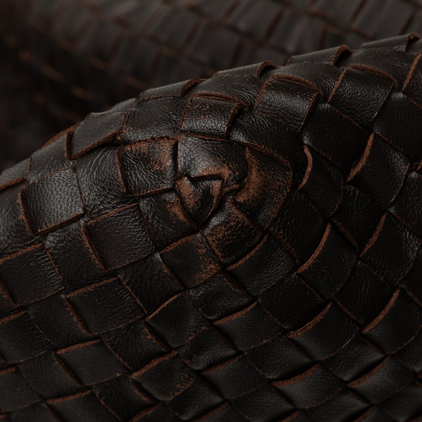 Bottega Veneta Large Intrecciato Cesta Tote Bag (SHG-8KBKHr)