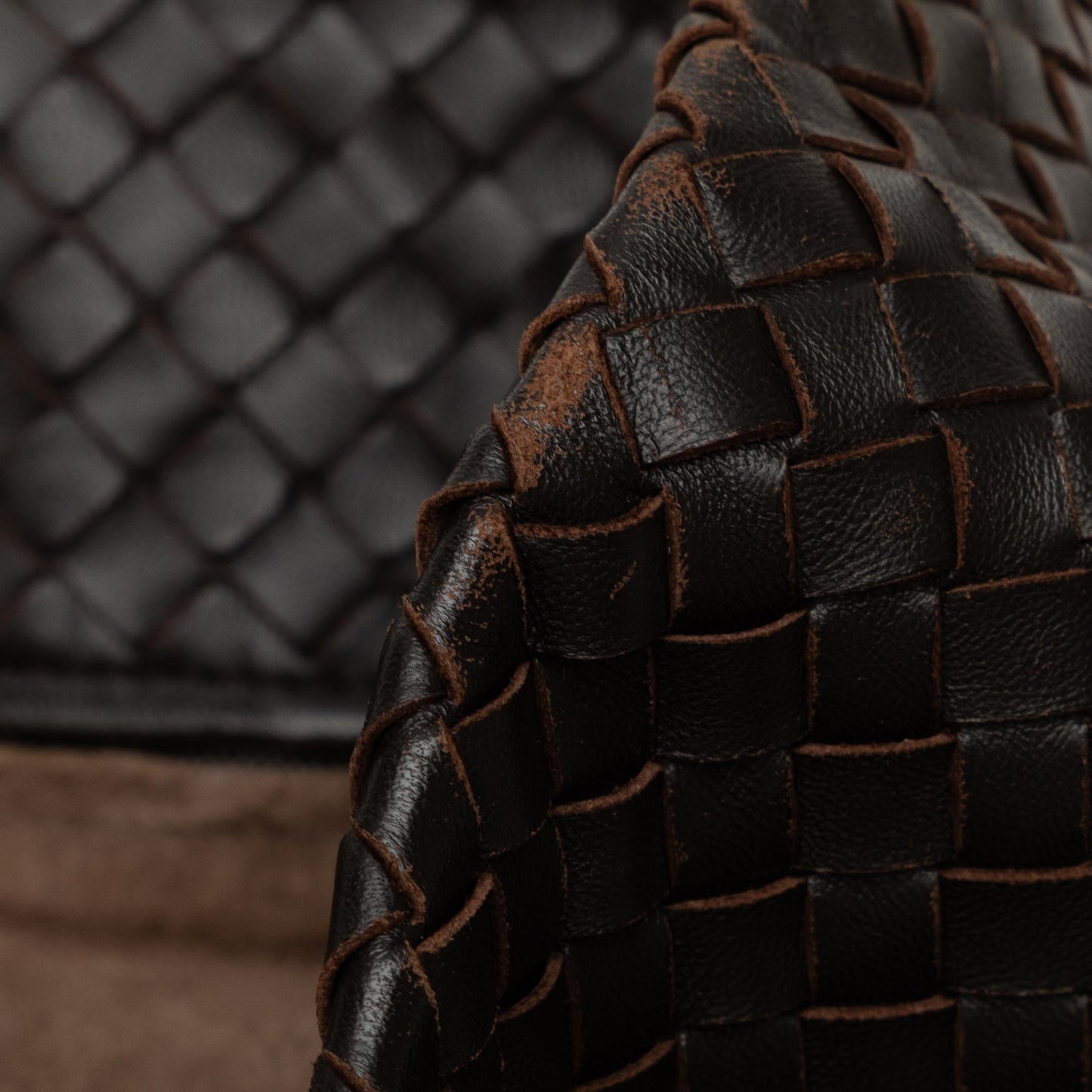 Bottega Veneta Large Intrecciato Cesta Tote Bag (SHG-8KBKHr)