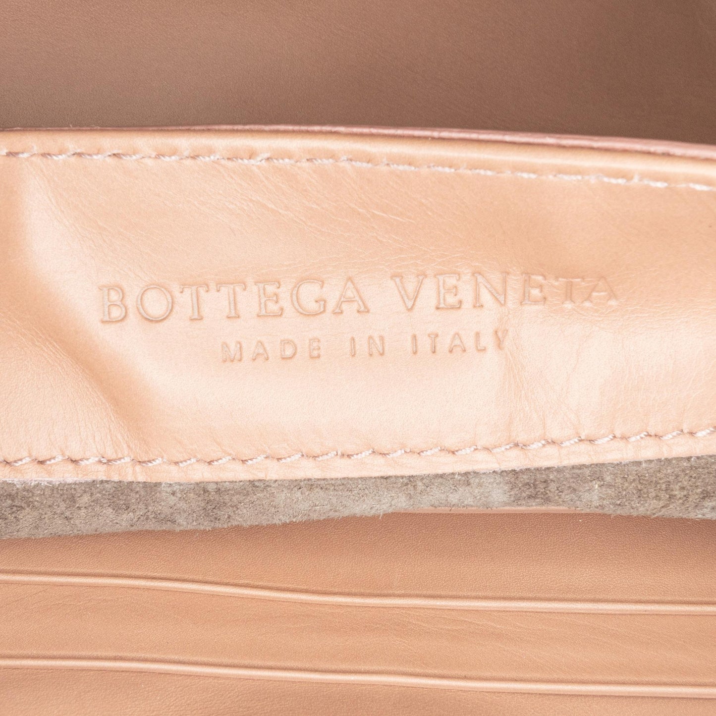 Bottega Veneta Leather Clutch (SHG-7Jqfs2)