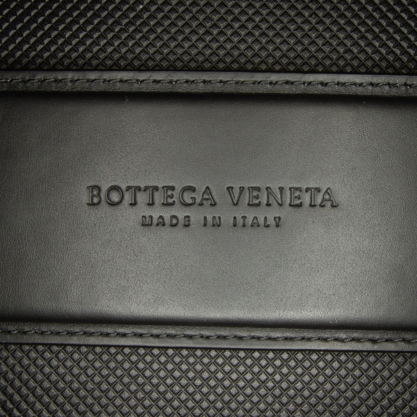 Bottega Veneta Leather Document Holder (SHG-nP837m)