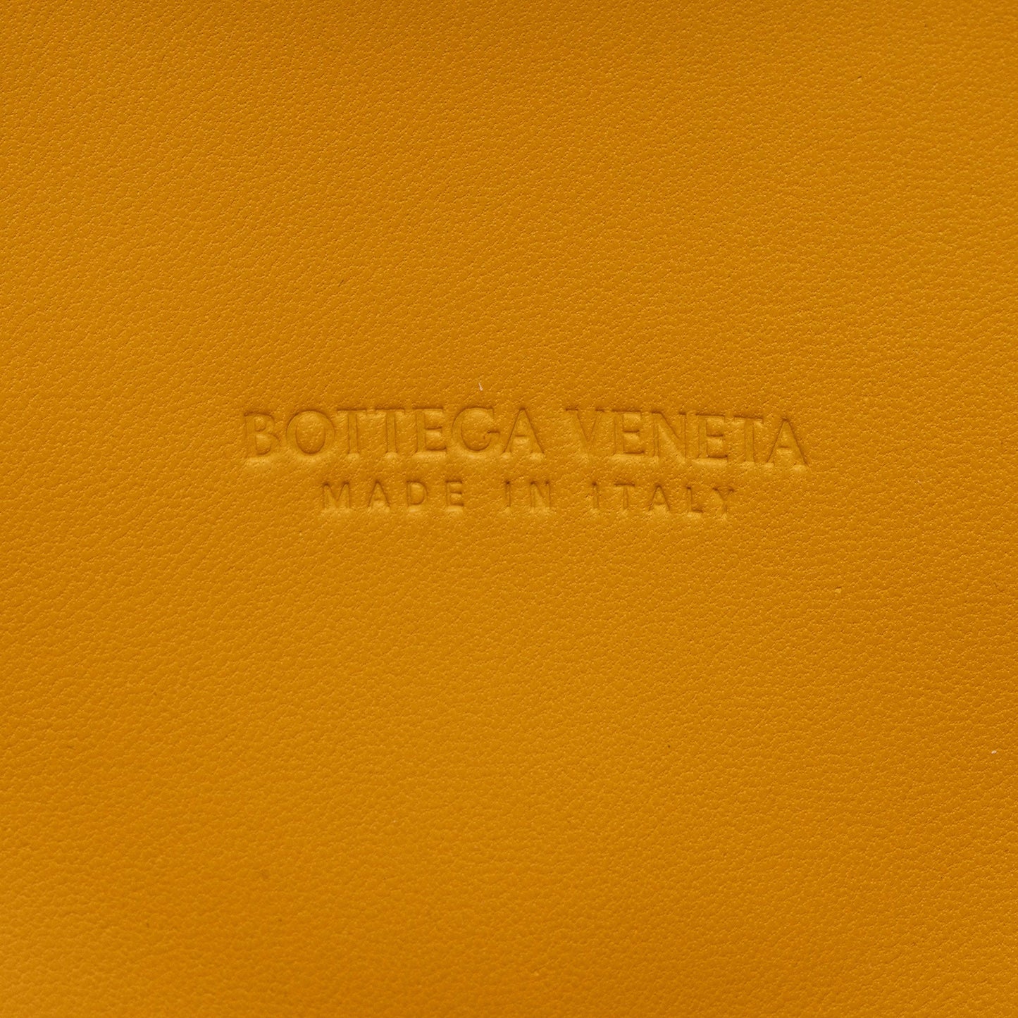 Bottega Veneta Leather Wave Chain Shoulder Bag (SHF-c0iXju)