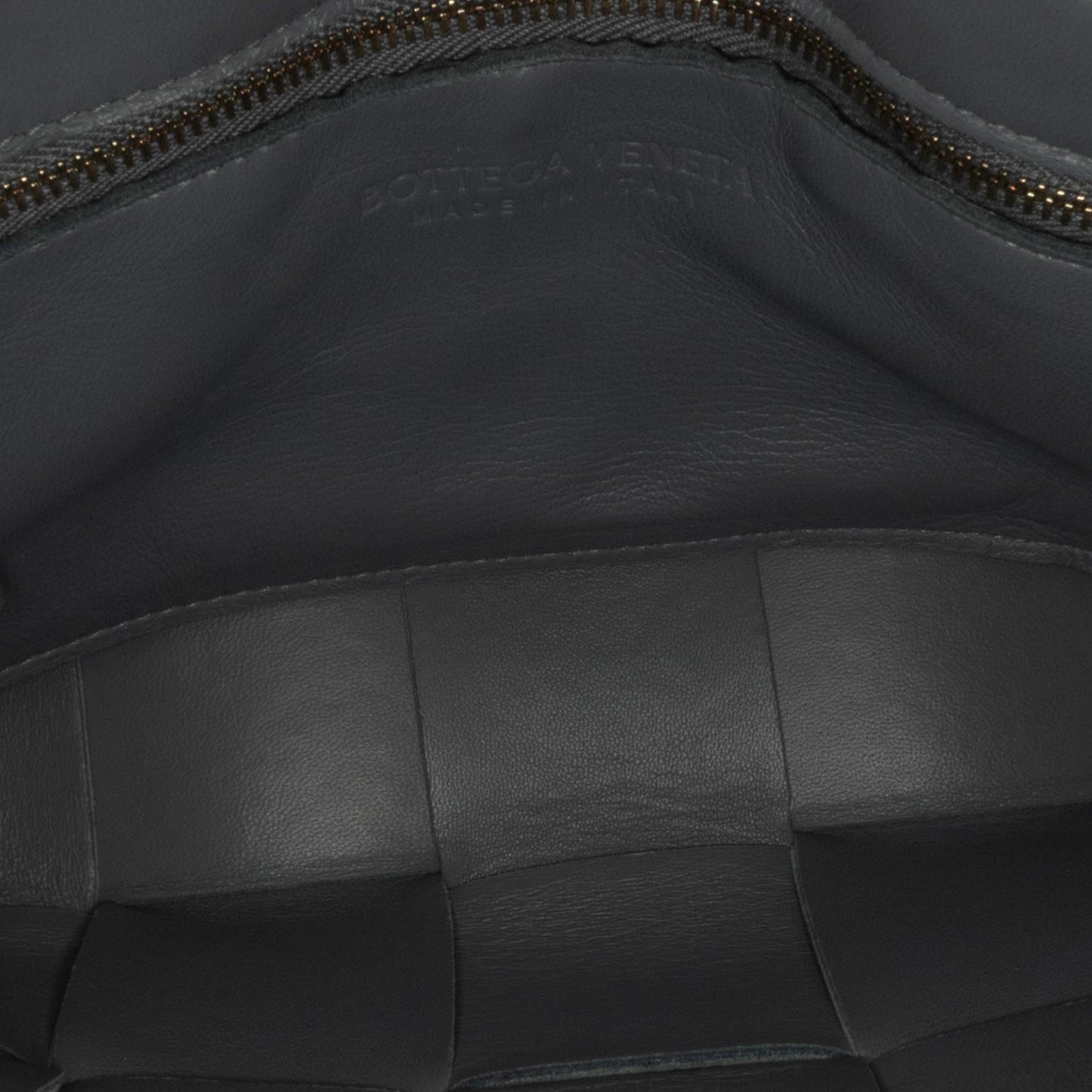 Bottega Veneta Maxi Intrecciato Cassette (SHG-BU3YmG)