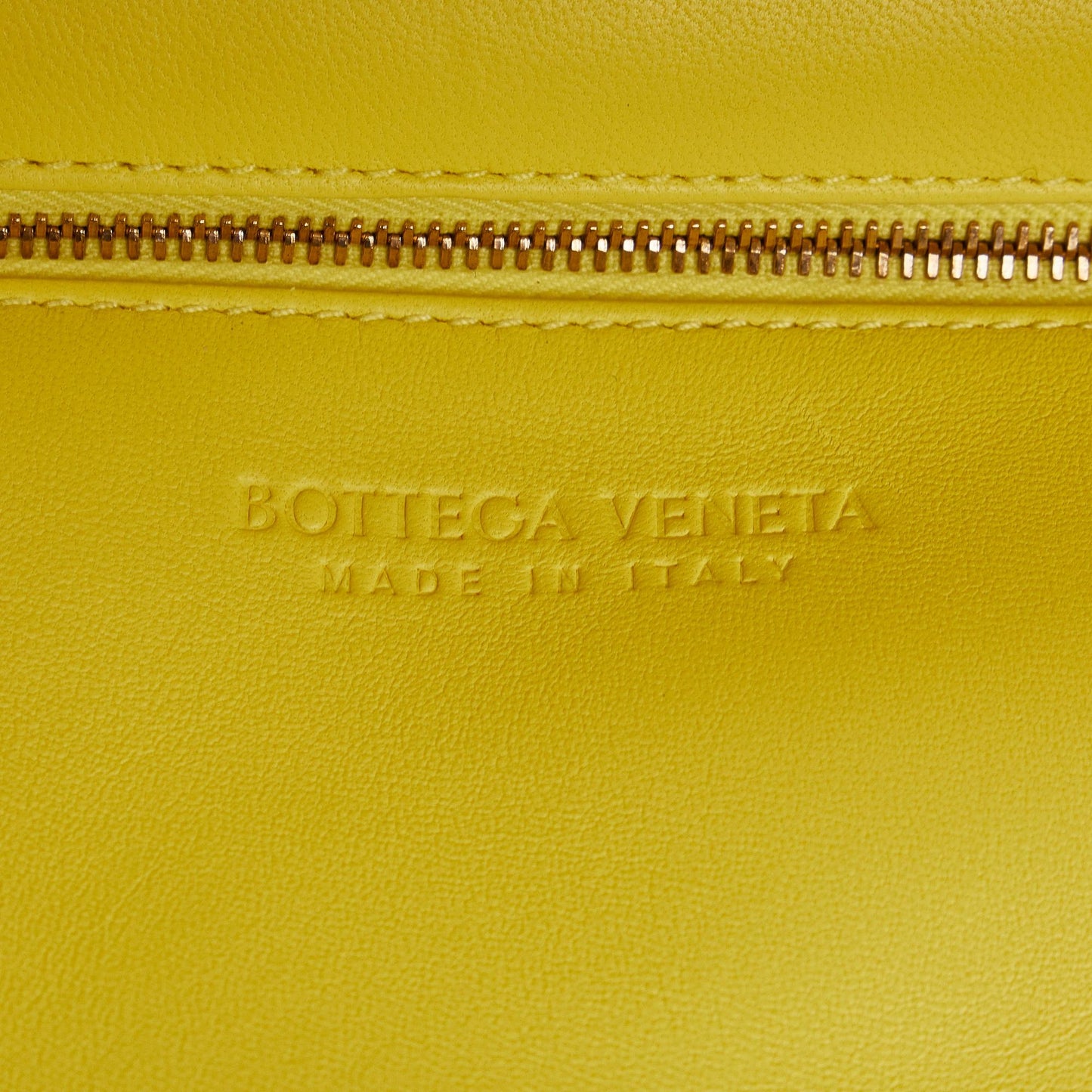 Bottega Veneta Maxi Intrecciato Padded Leather Satchel (SHG-592MwA)