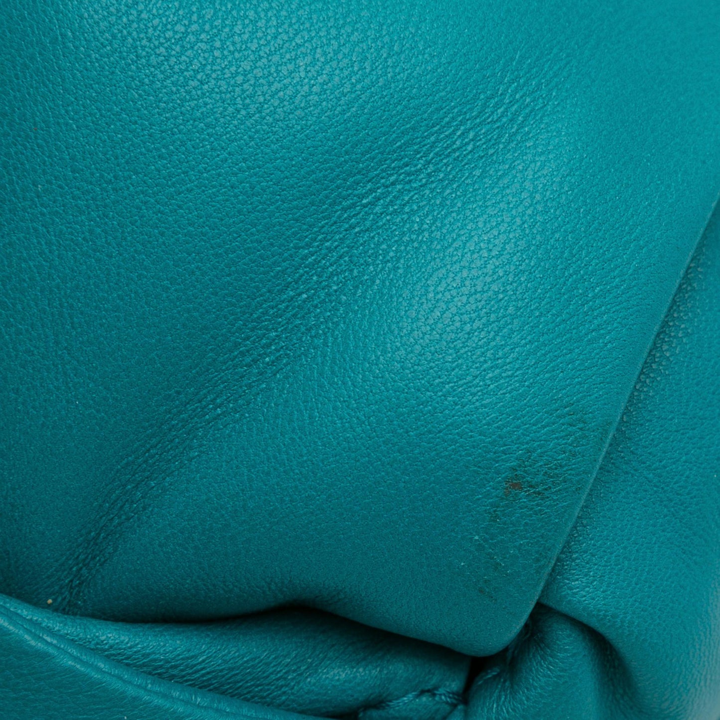 Bottega Veneta Maxi Intrecciato Padded Lock Tote (SHG-vtAVXH)