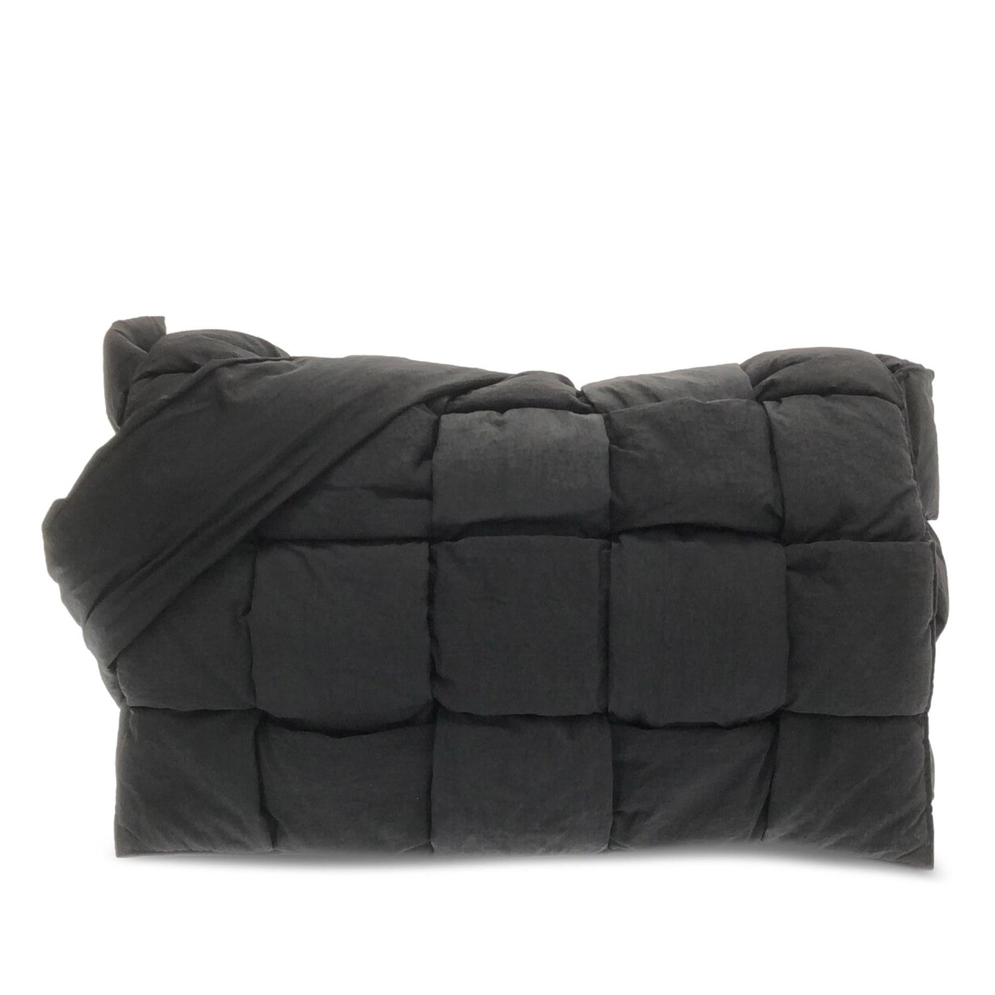 Bottega Veneta Maxi Intrecciato Padded Tech Cassette (SHG-s65SGg)