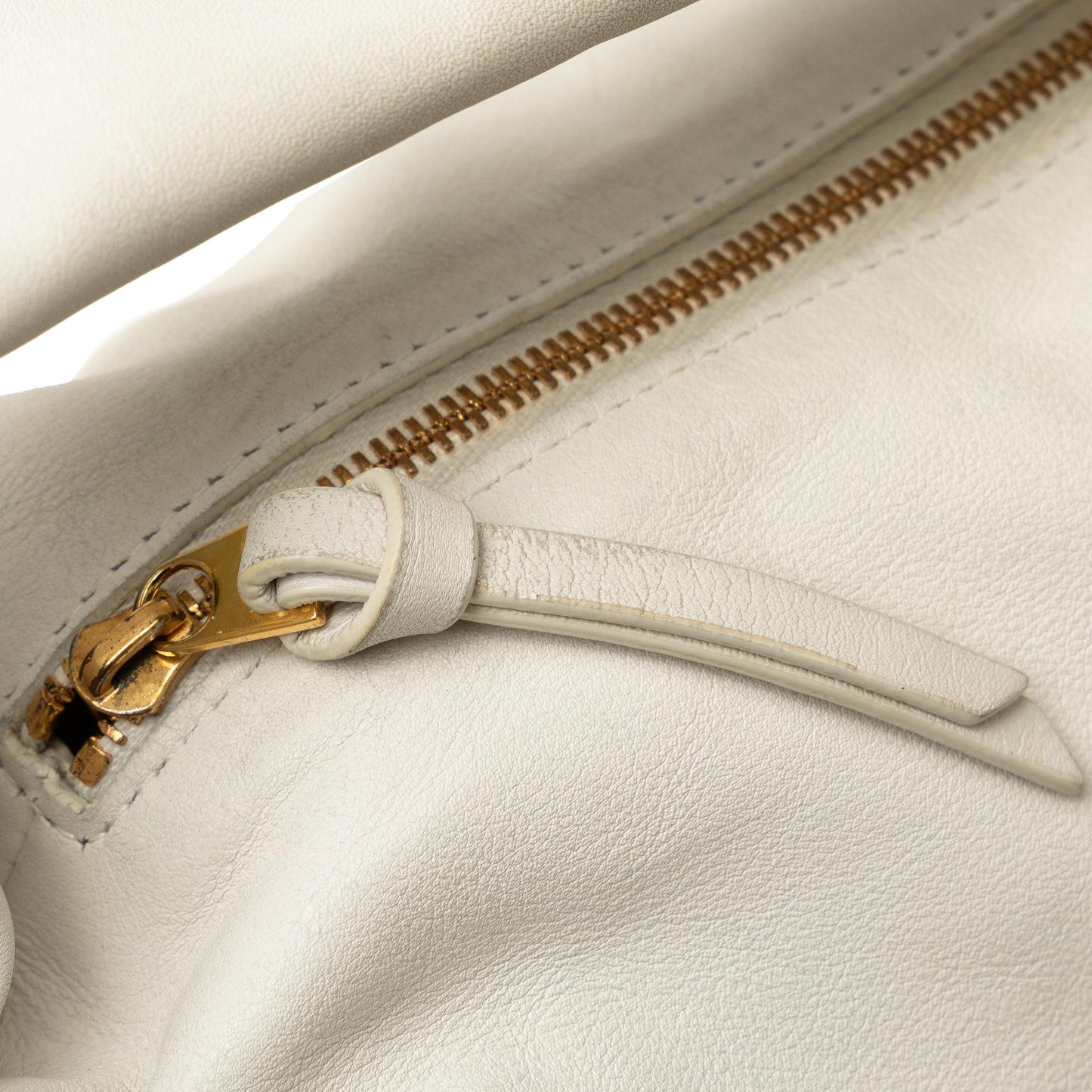 Bottega Veneta Mini Lambskin Double Knot Bag (SHG-RYDSLF)