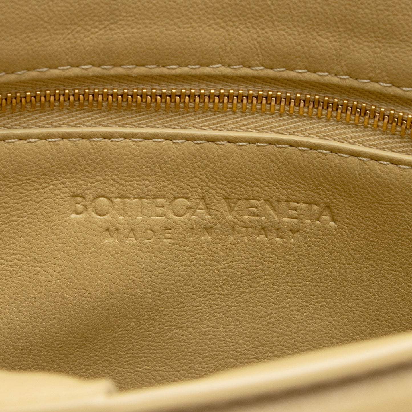 Bottega Veneta Puffed Leather Cassette Crossbody (SHF-9LU5JW)