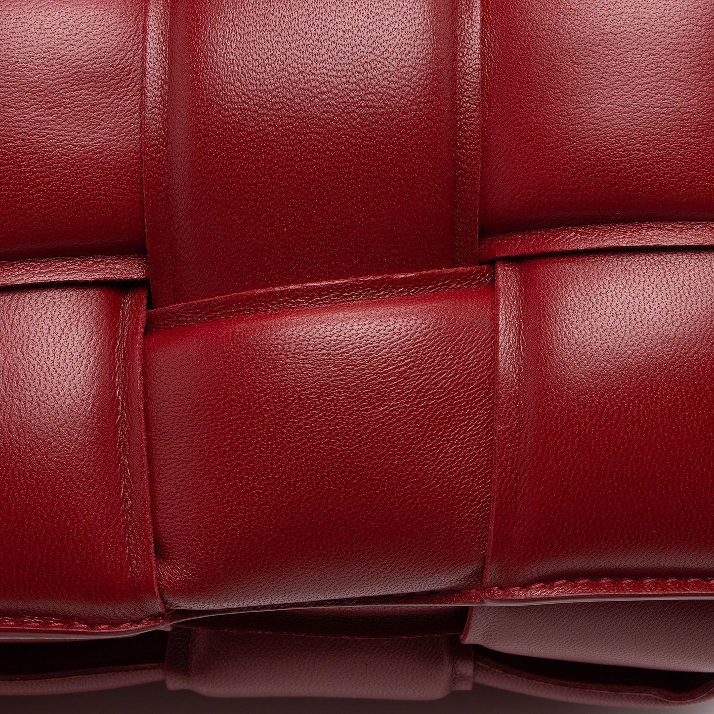 Bottega Veneta Puffed Leather Cassette Crossbody (SHF-WyihDy)