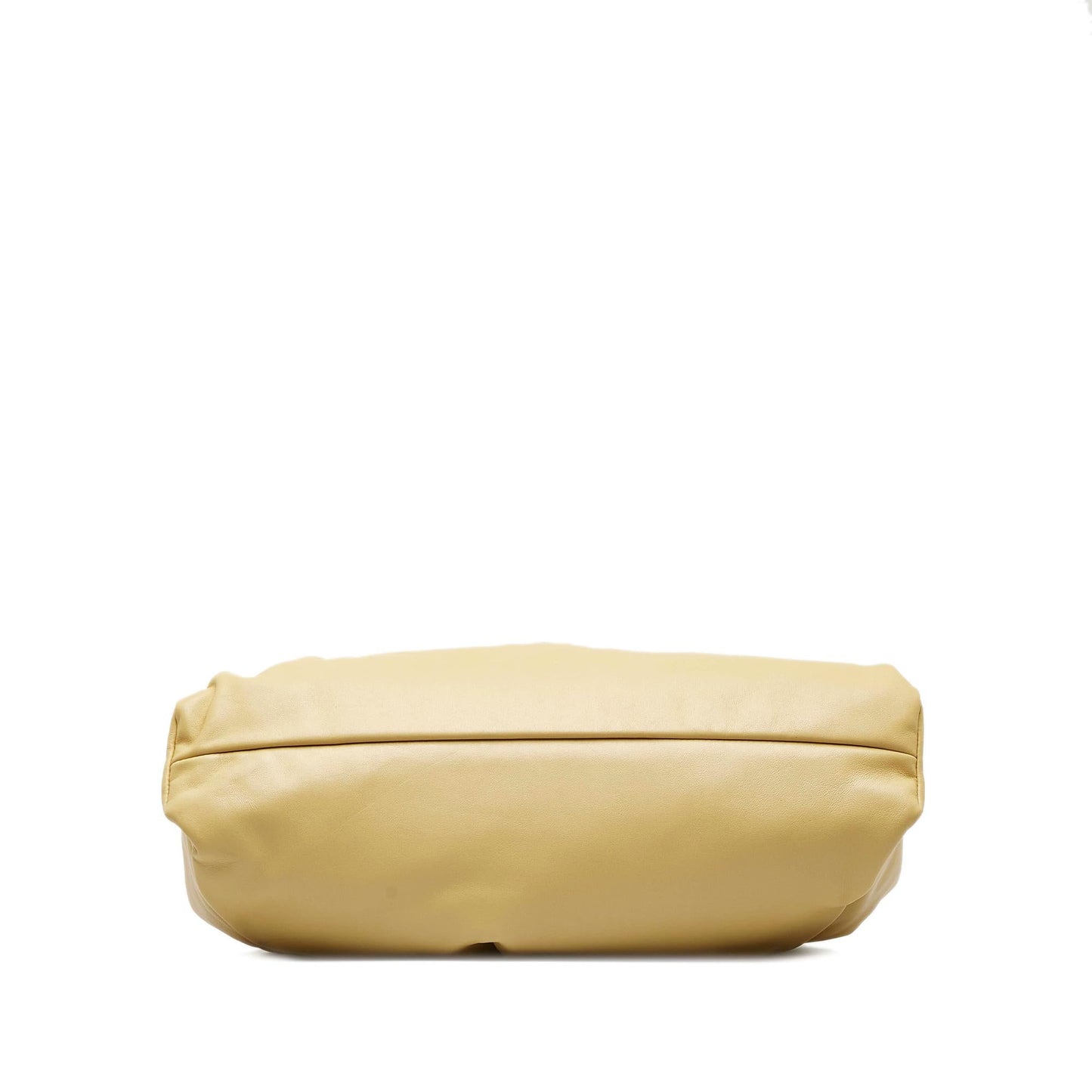 Bottega Veneta Small The Shoulder Pouch (SHG-FVvleR)