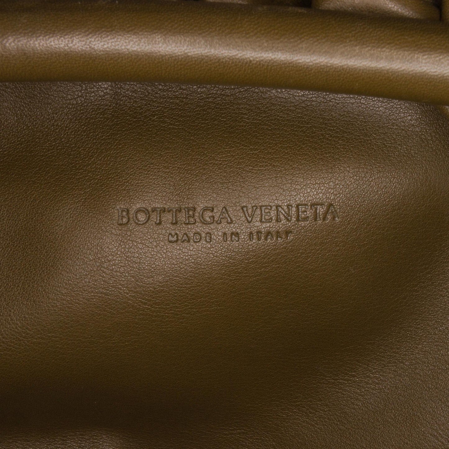Bottega Veneta Teen Pouch (SHG-mg8Euk)