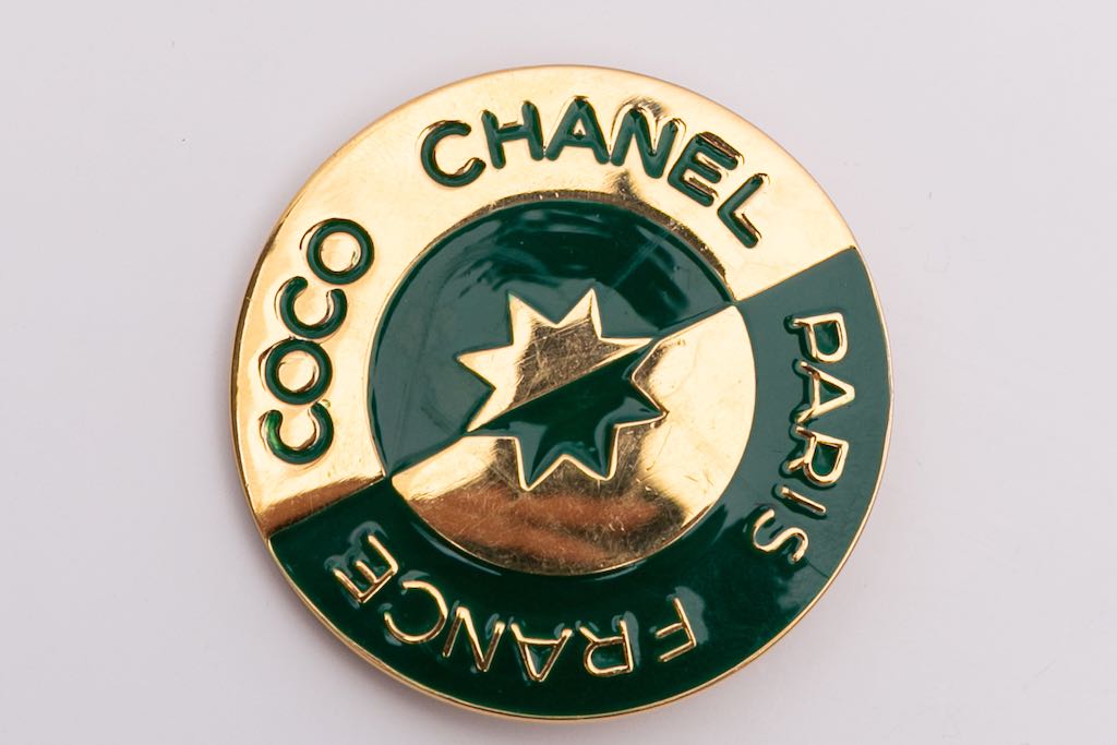 Broche Ã©maillÃ©e Chanel
