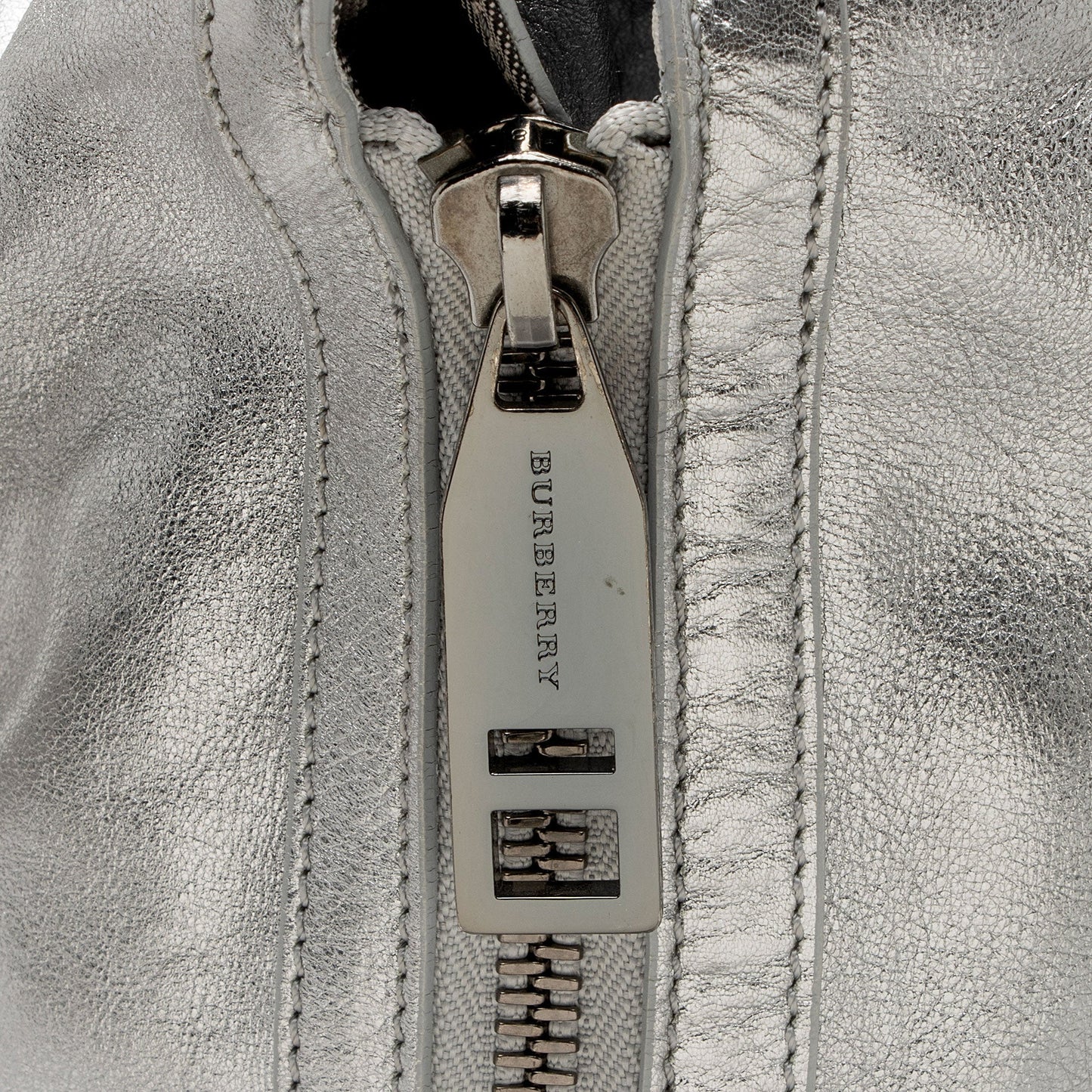 Burberry Metallic Patent Leather Winniford Satchel (SHF-S8b2o0)