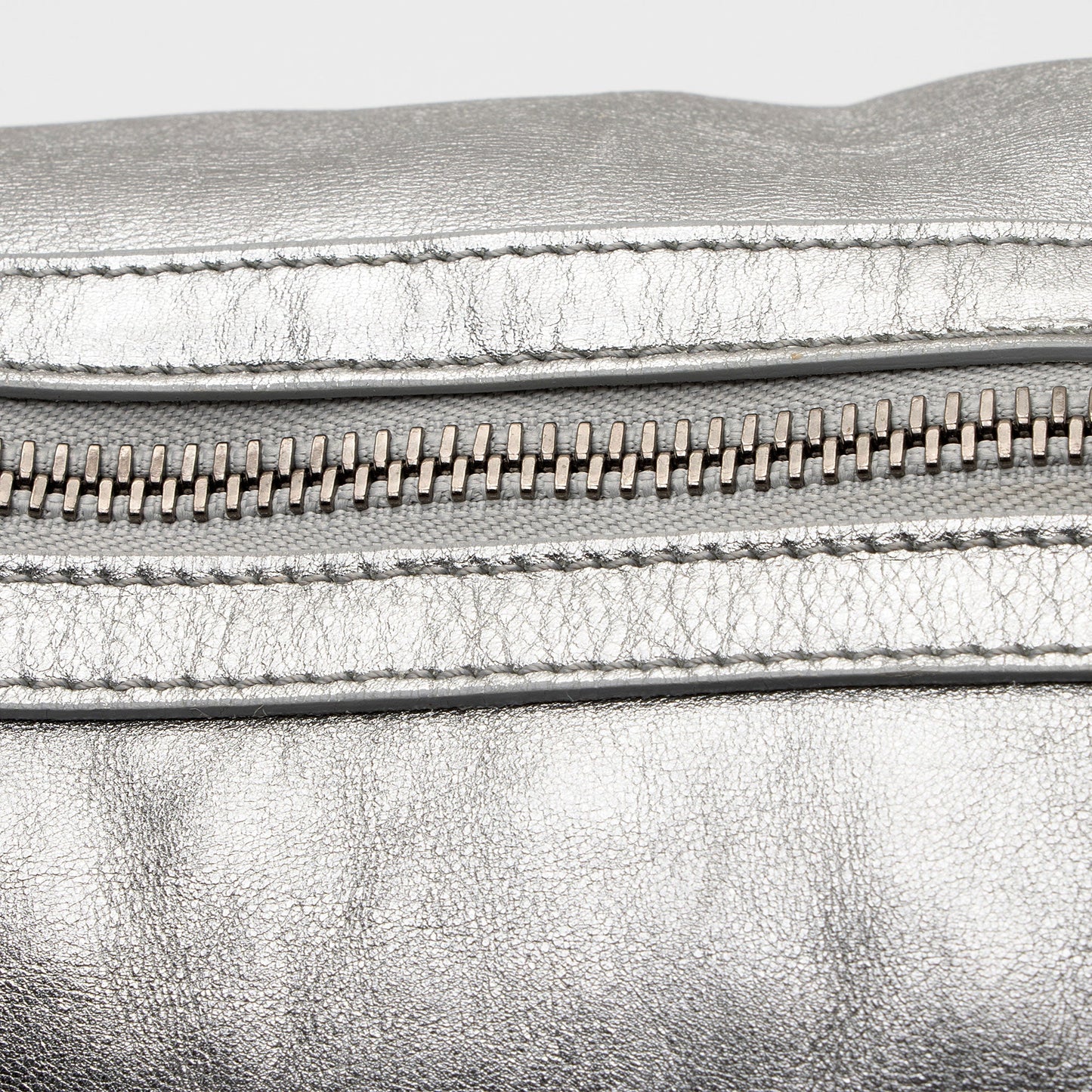 Burberry Metallic Patent Leather Winniford Satchel (SHF-S8b2o0)