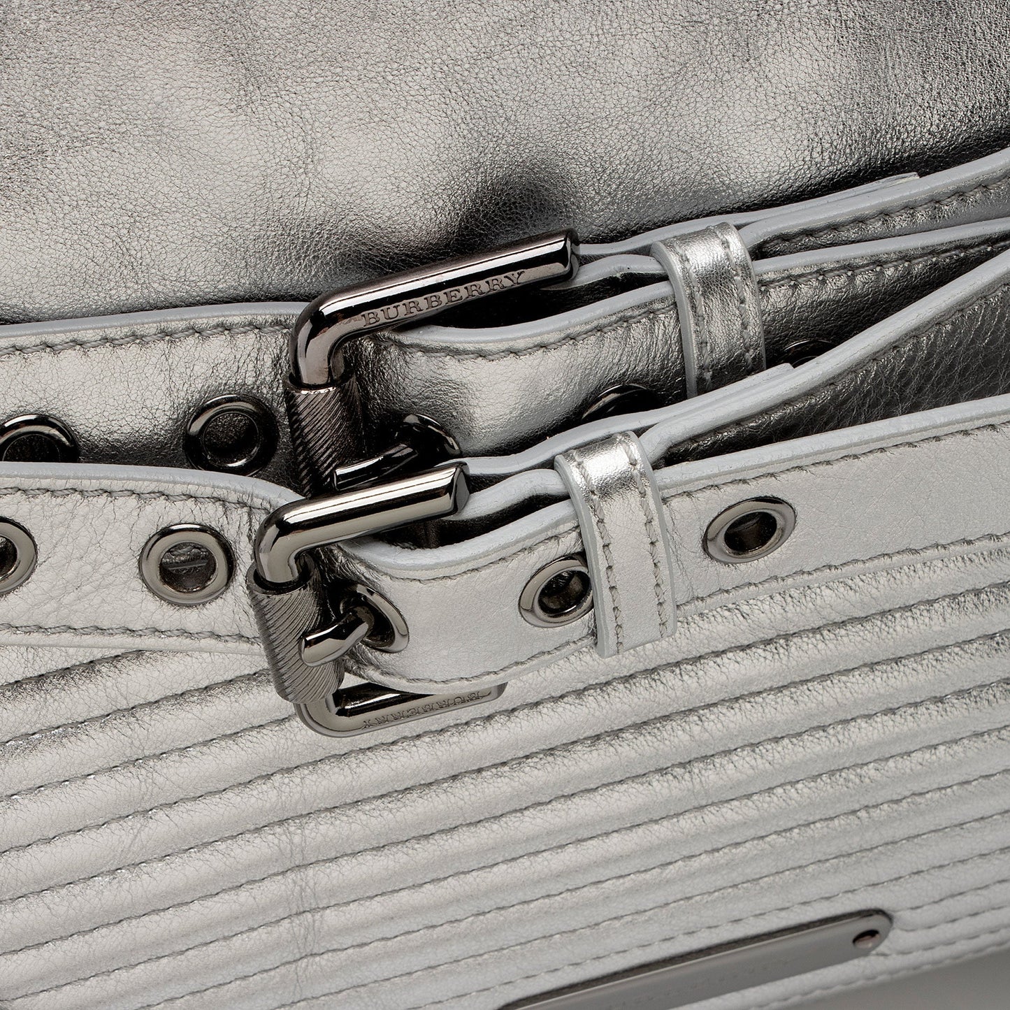 Burberry Metallic Patent Leather Winniford Satchel (SHF-S8b2o0)