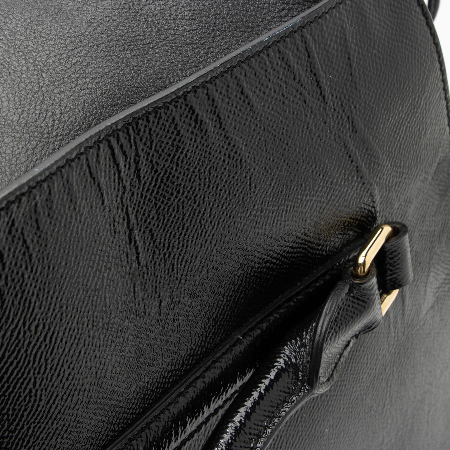 Burberry Patent Leather Dinton Medium Tote (SHF-zVzEIJ)