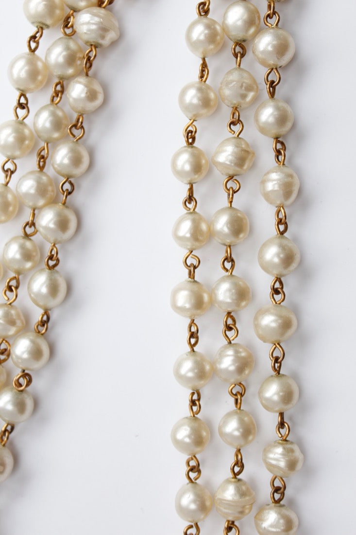Collier de perles nacrÃƒÆ’Ã‚Â©es Chanel