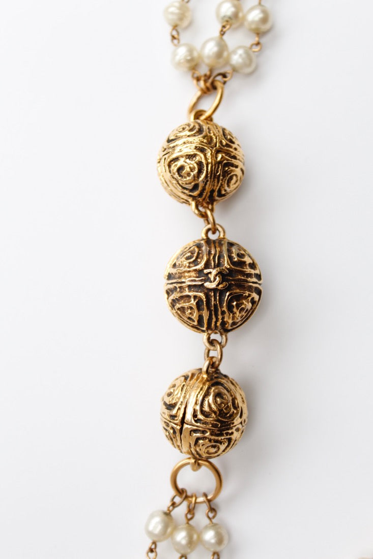 Collier de perles nacrÃƒÆ’Ã‚Â©es Chanel