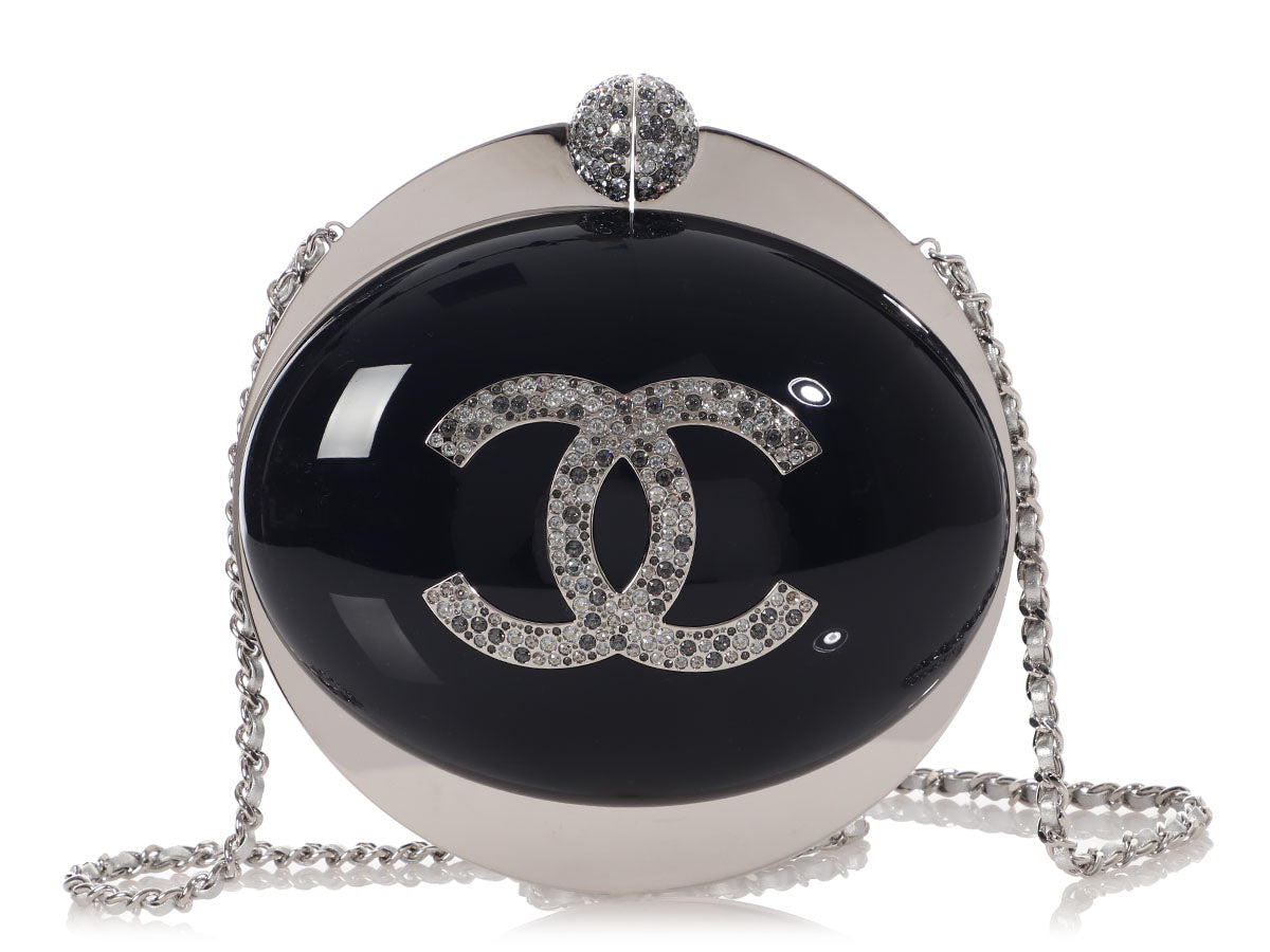 Chanel Navy Evening on the Moon MinaudiÃ¨re