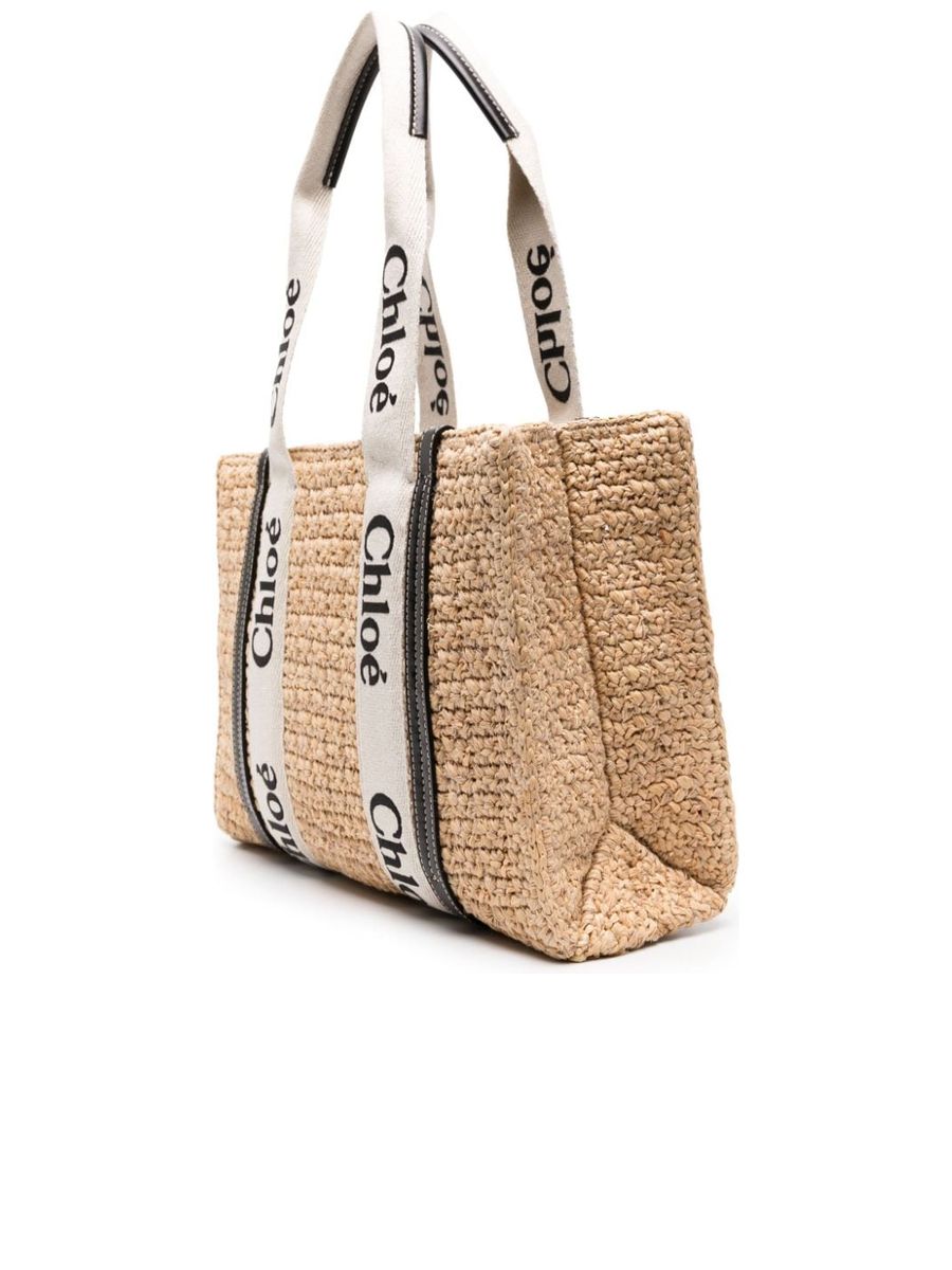 Medium Woody Tote Bag in Raffia