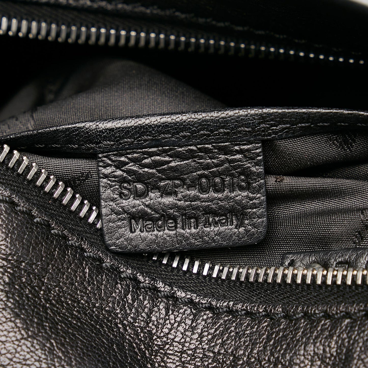 Celine Leather Shoulder Bag (SHG-29322)