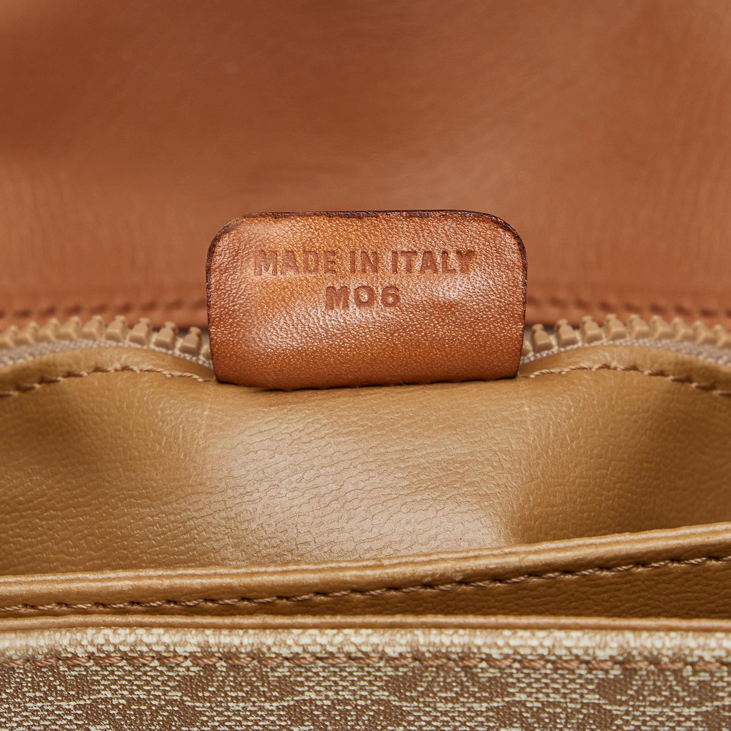Celine Macadam Crossbody (SHG-Jcqf71)