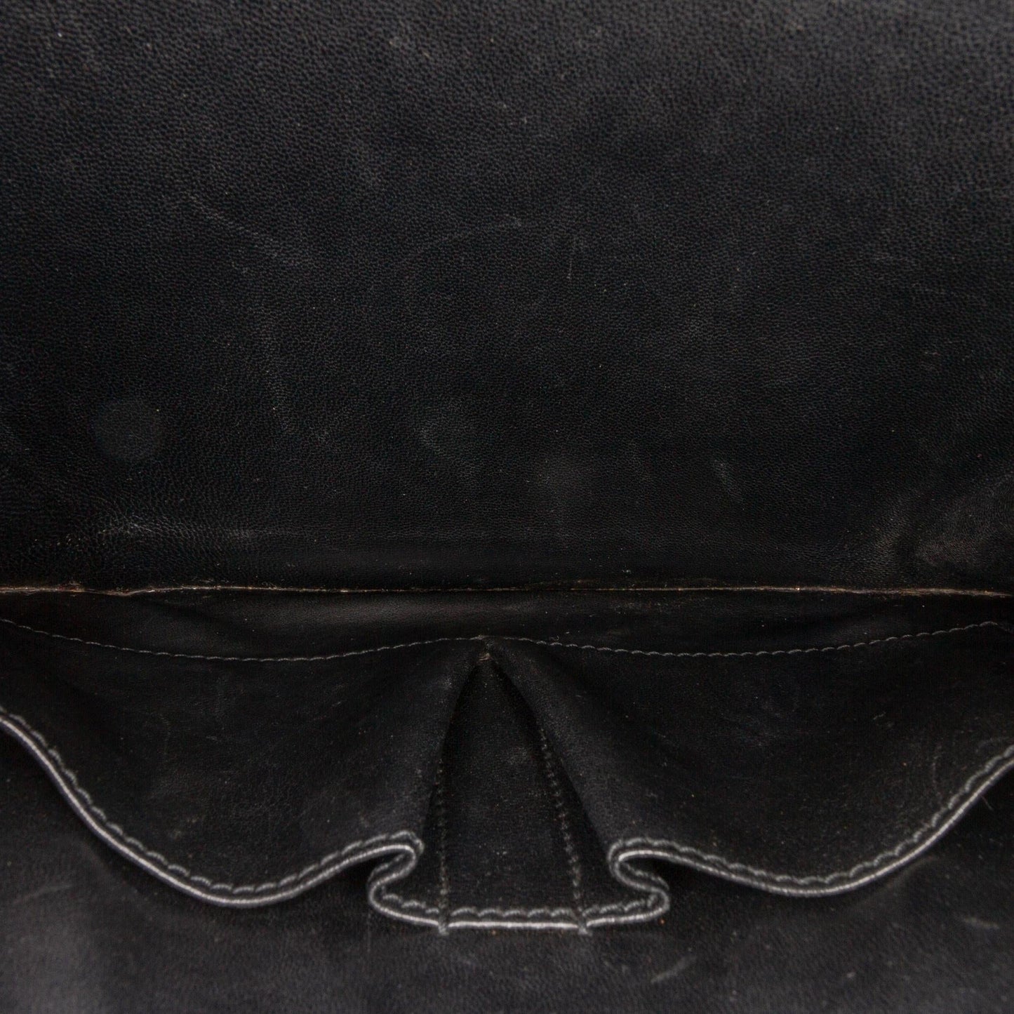 Celine Medium Classic Box (SHG-yMFNJM)