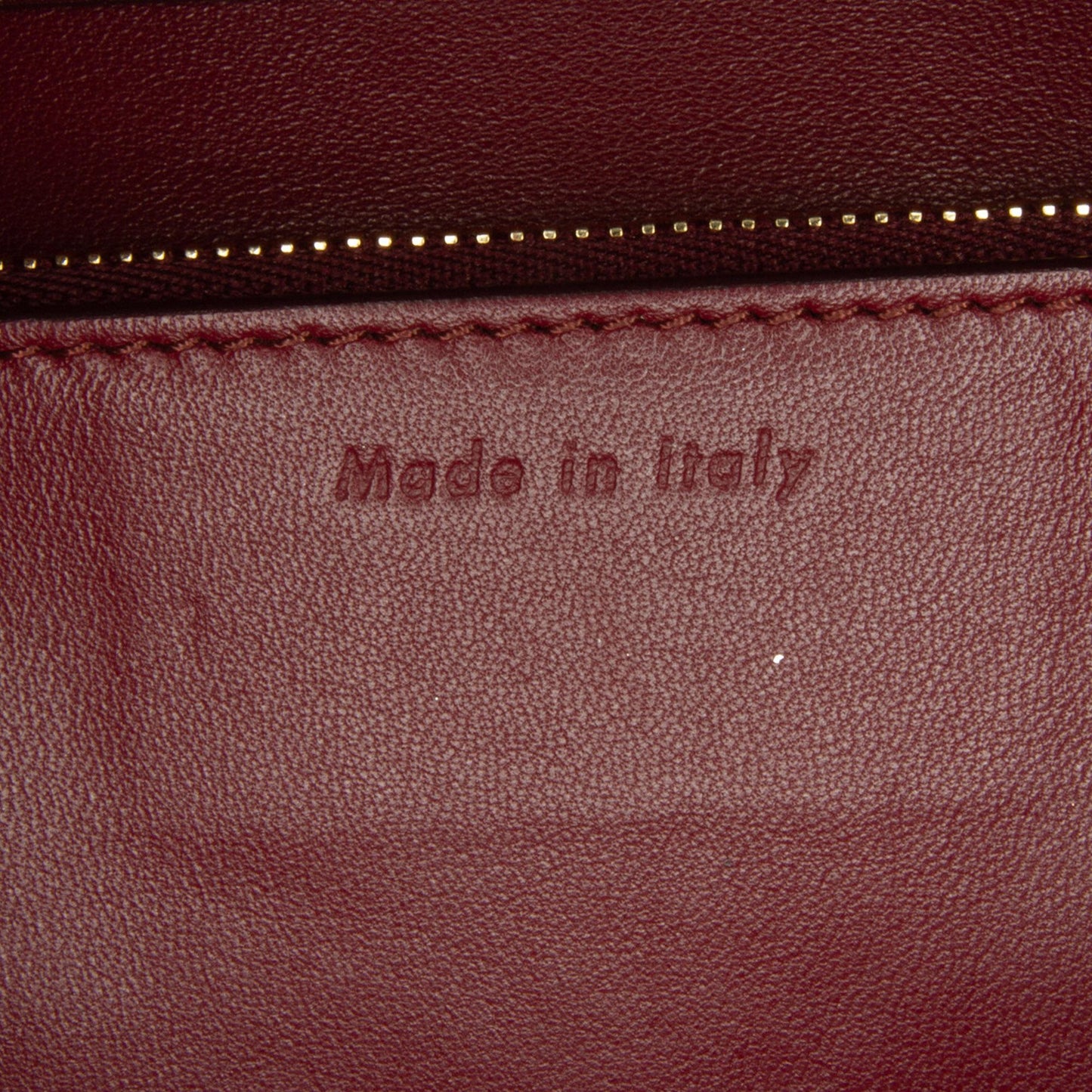 Celine Medium Classic Box (SHG-0APoUU)