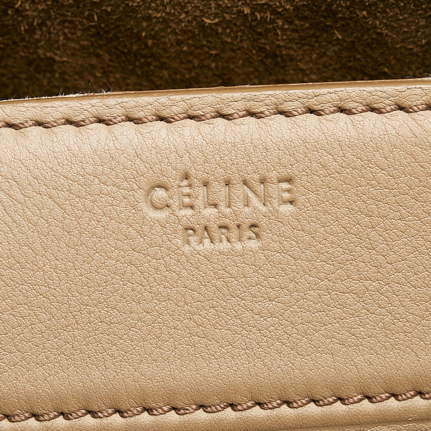 Celine Medium Phantom Luggage Tote (SHG-aHhwKc)