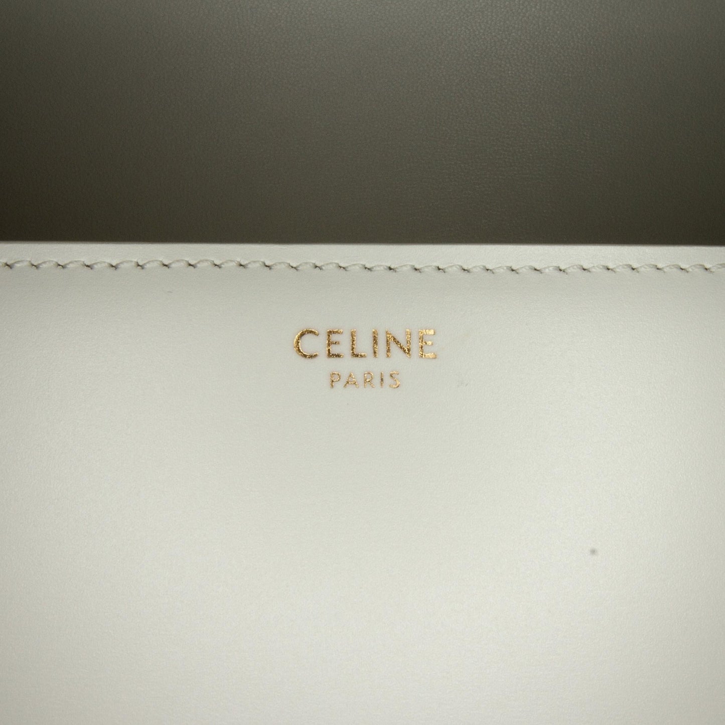 Celine Medium Triomphe Crossbody Bag (SHG-sCwzzx)