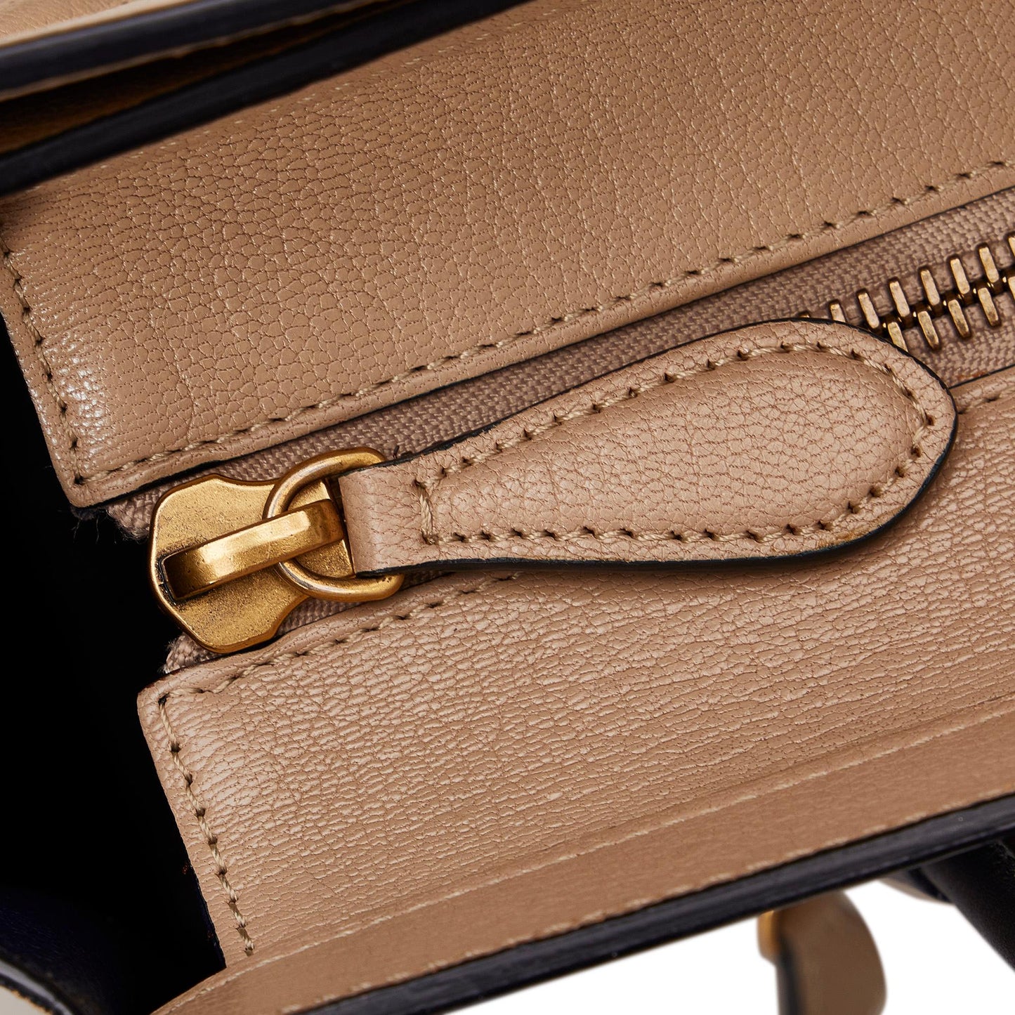 Celine Micro Luggage Tote Bicolor (SHG-x7hidE)