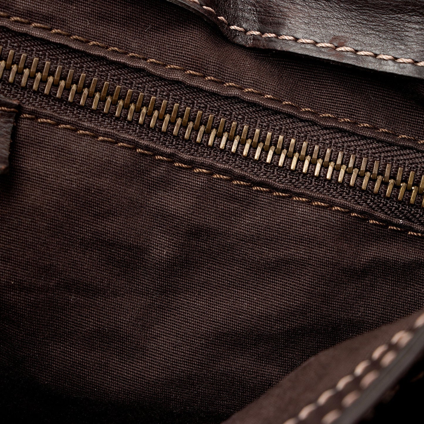Celine Vintage Leather Buckle Shoulder Bag (SHF-2mqWEo)