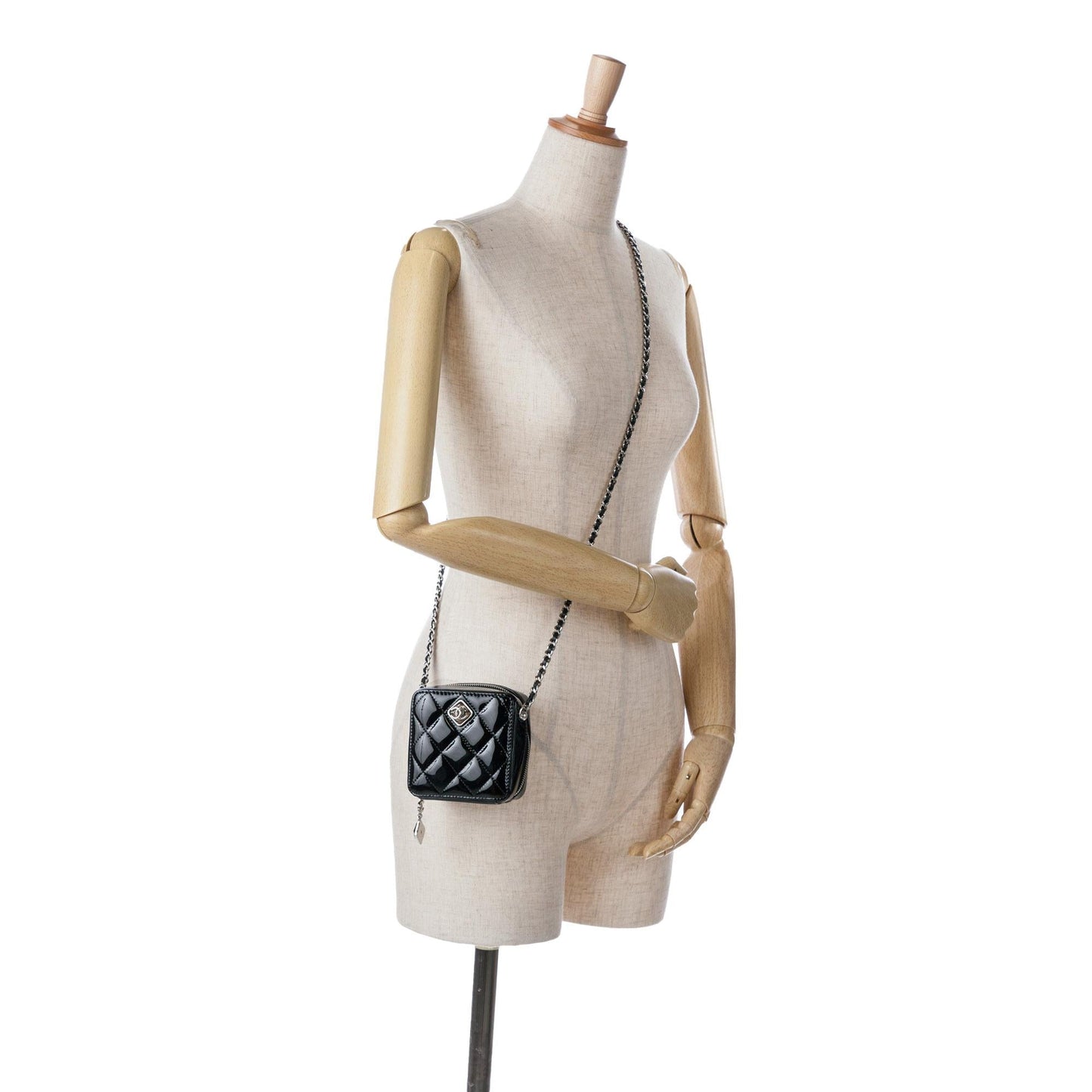 Chanel CC Quilted Patent Clutch With Chain (SHG-s2IpIR)