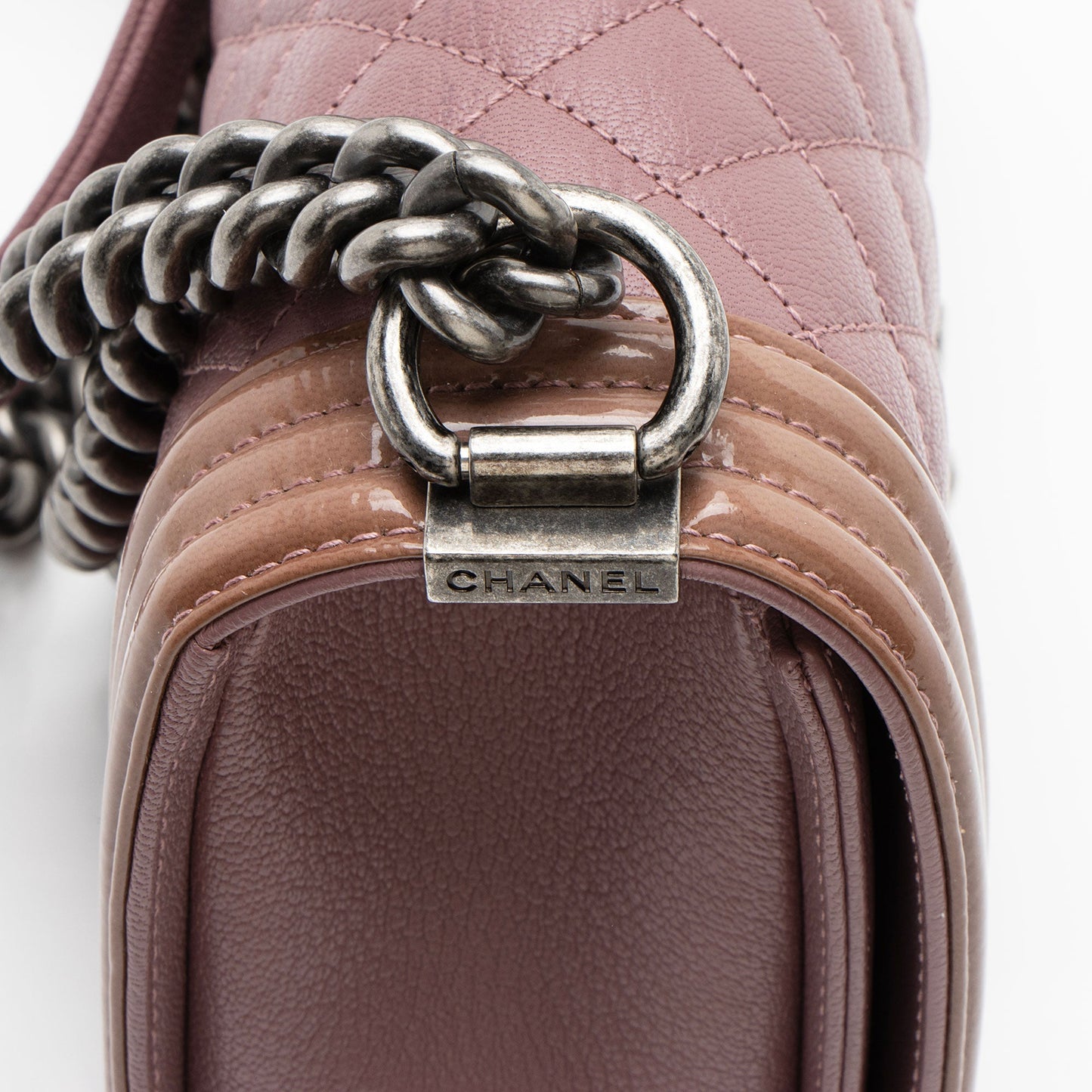 Chanel Calfskin Patent Old Medium Boy Bag (SHF-cHTh8E)