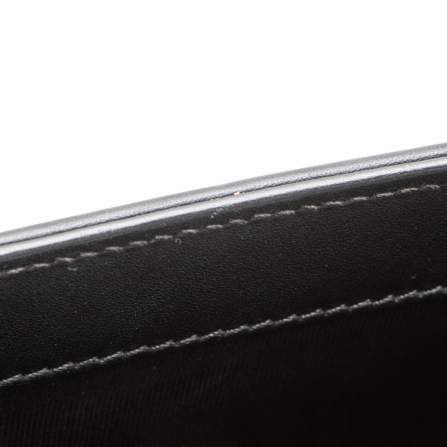 Chanel Chevron Patent Leather Old Medium Boy Bag (SHF-2P3jRA)