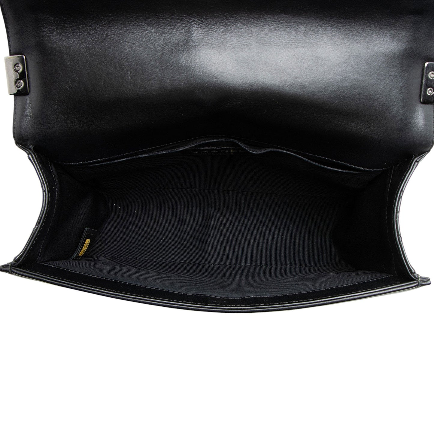 Chanel Chevron Patent Leather Old Medium Boy Bag (SHF-2P3jRA)