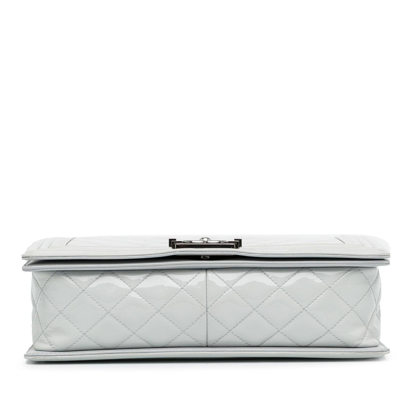 Chanel Medium Patent Boy Flap (SHG-xNr2HC)