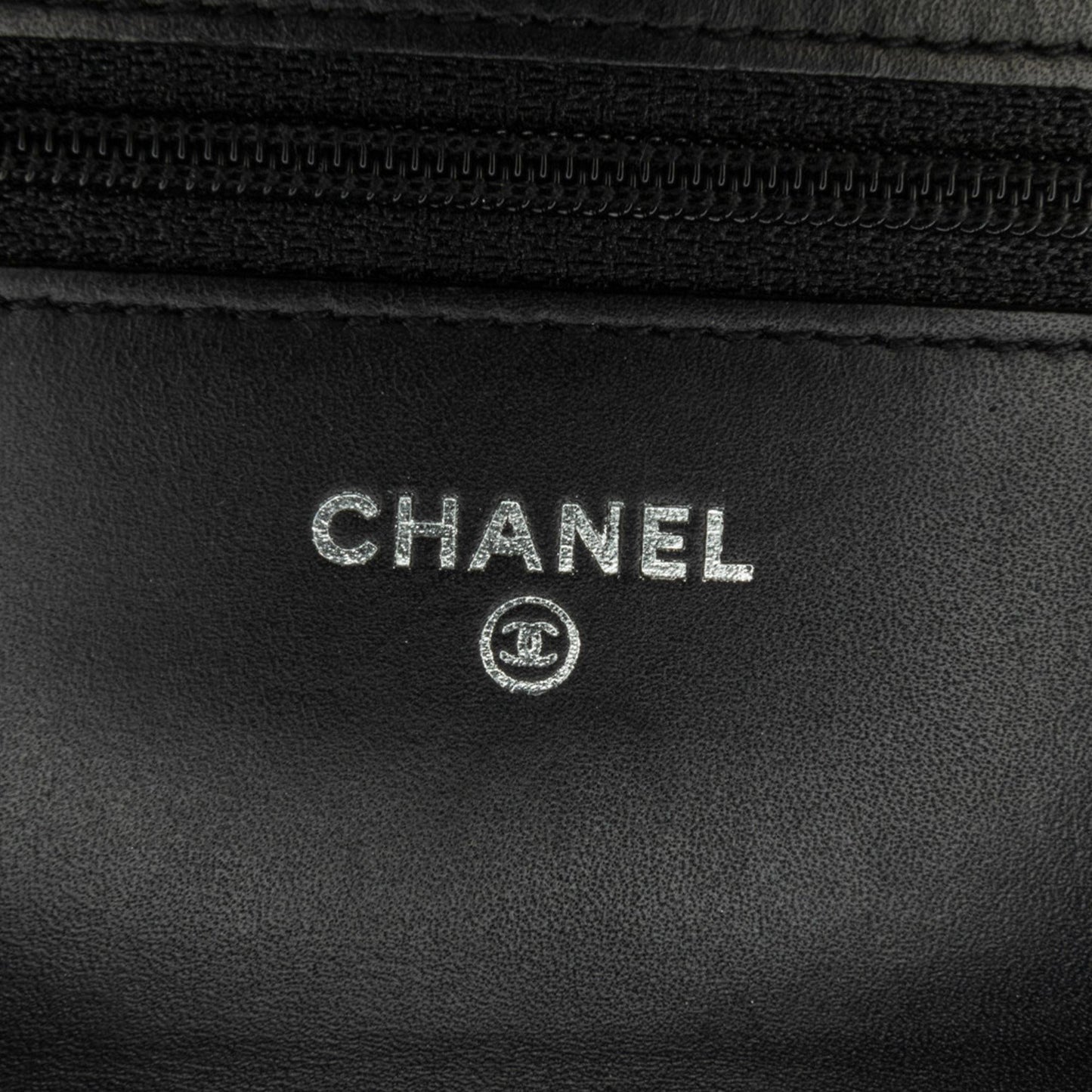 Chanel Patent Camellia Wallet On Chain (SHG-jbYGWh)