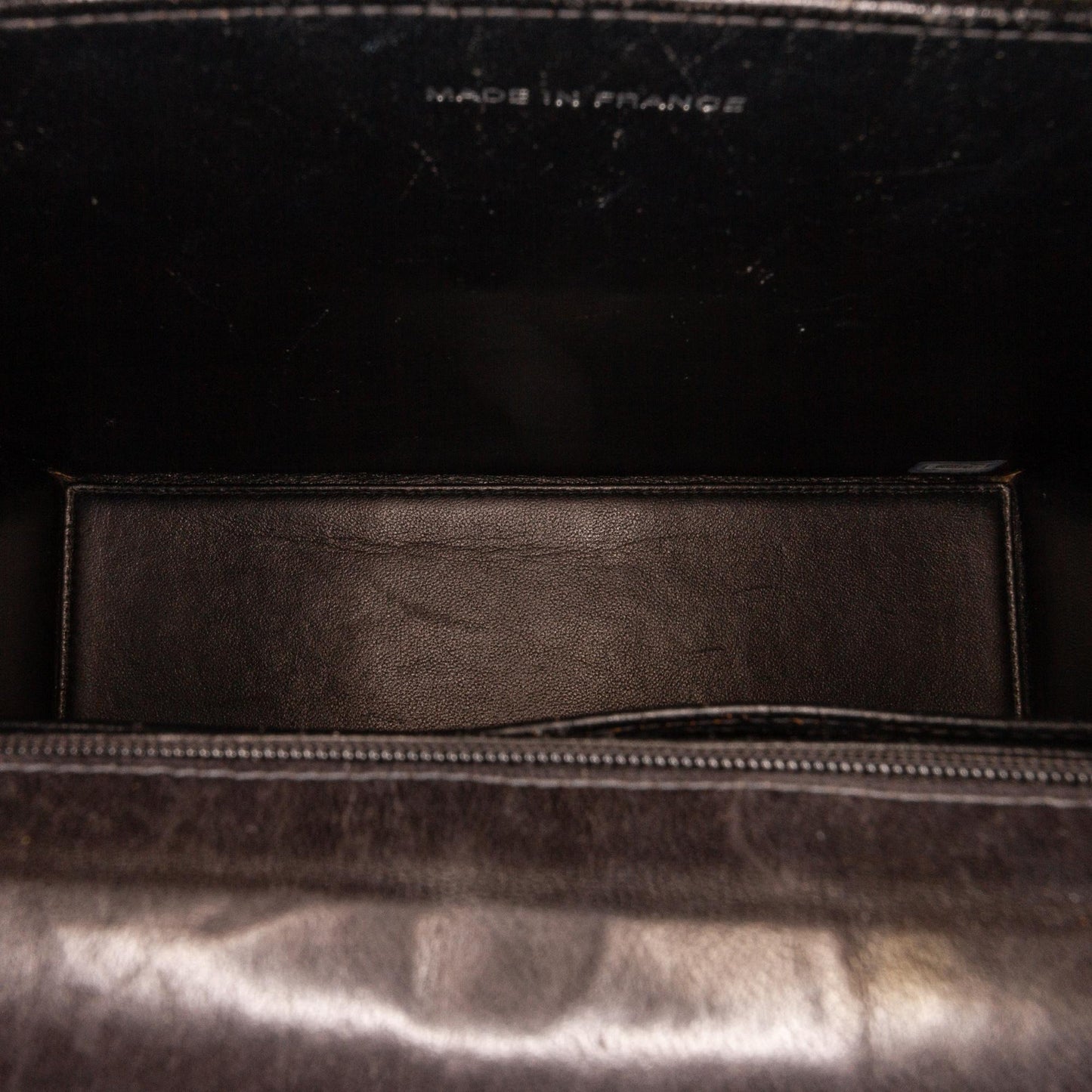 Chanel Patent Flap Handbag (SHG-YxQaRJ)